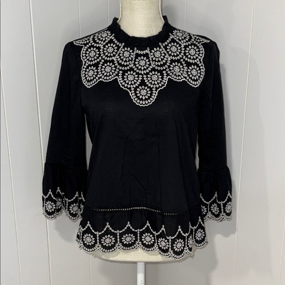 GAP Tops - GAP Black Blouse with White Lace Accents